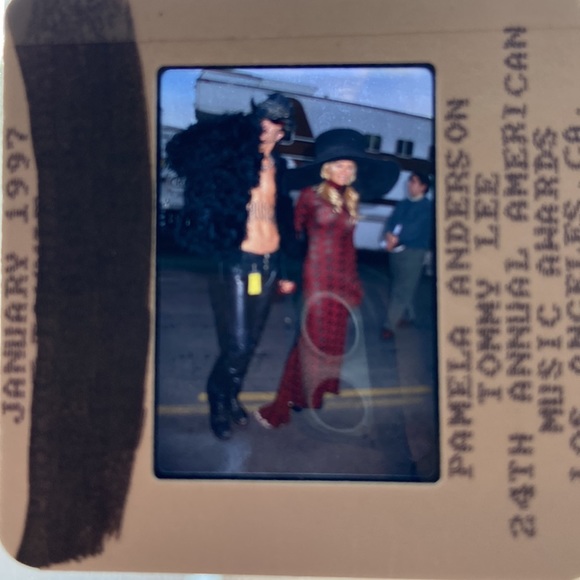 Original 35mm Tommy Lee & Pamela Anderson Transparency Slide - Picture 4 of 4